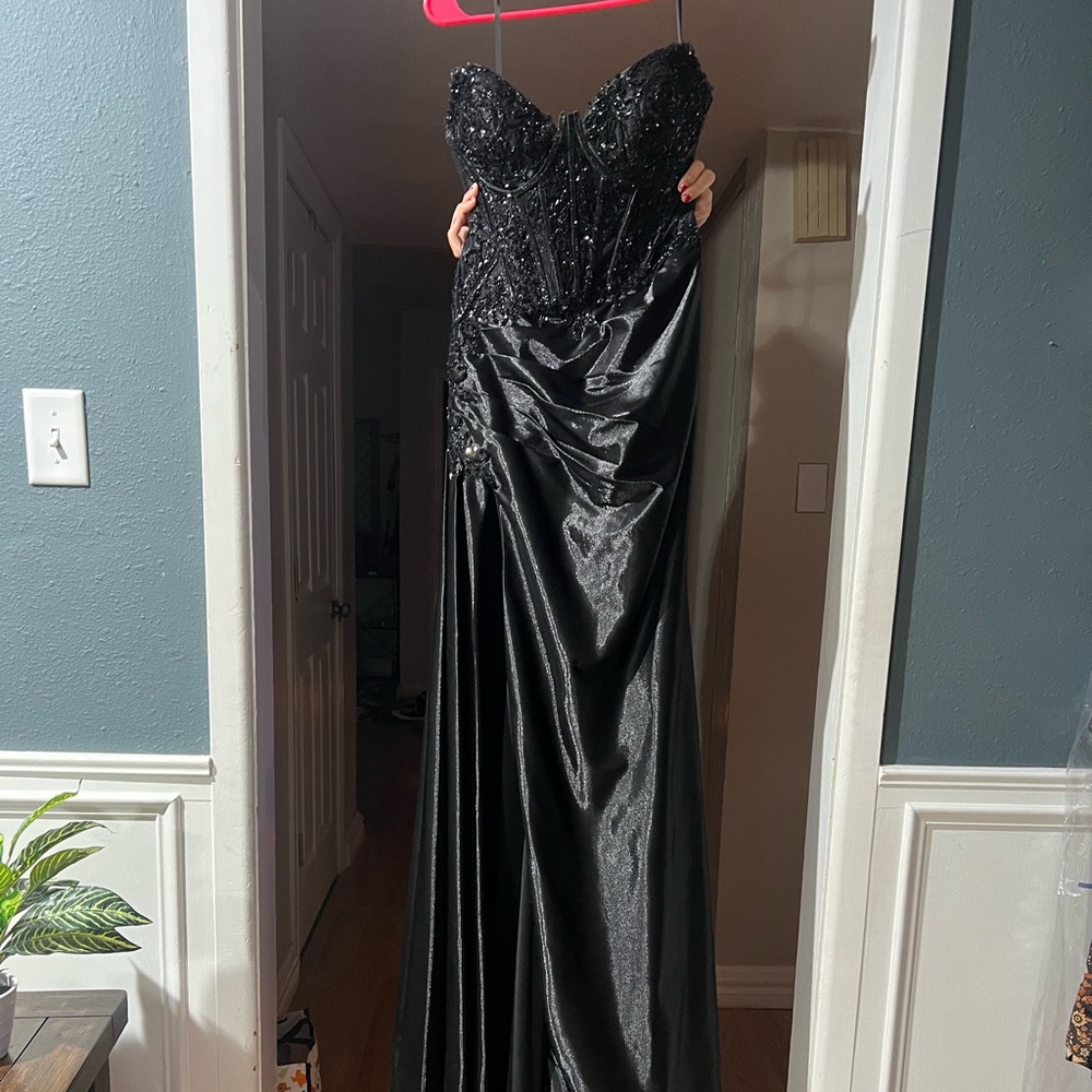Black Maxi Trumpet Dress with Ruched Slit